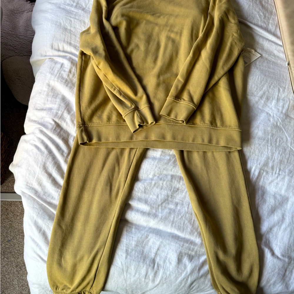 MATE the Label Organic Fleece Oversized Sweatshirt and sweatpants set. NWT.